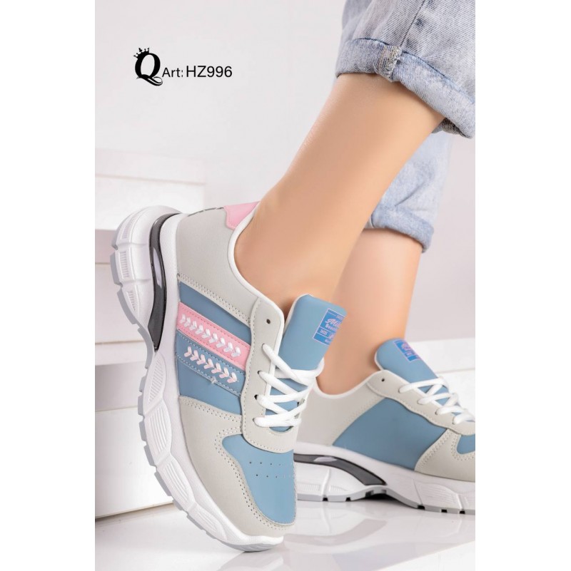 Sneakers fashion trendy